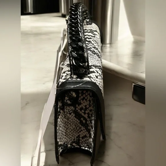 SOLD - Picture 5 of 7